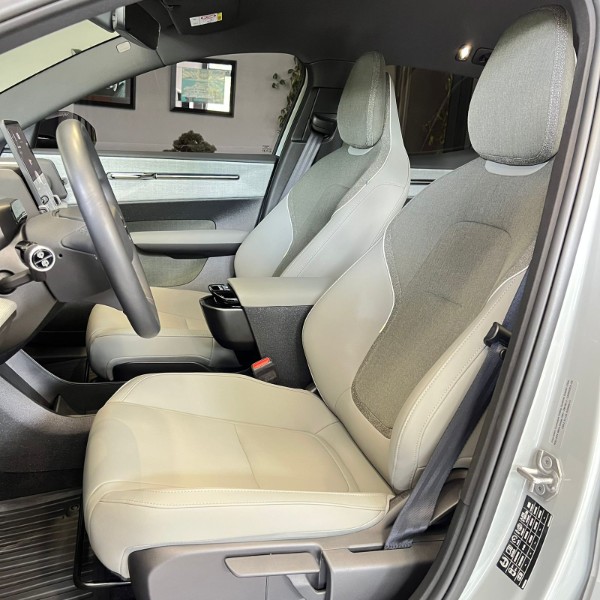 VOLVO EX30 PLUS EXTENDED RANGE 2024/2024 JOÃO CARROS MULTIMARCAS GUAPORÉ / Carros no Vale