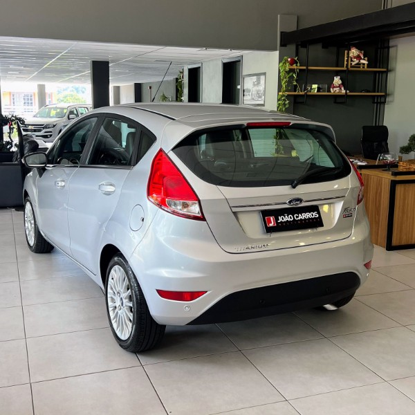 FORD FIESTA TITANIUM 1.6 2017/2017 JOÃO CARROS MULTIMARCAS GUAPORÉ / Carros no Vale