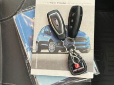 FORD FIESTA TITANIUM 1.6 2017/2017 JOÃO CARROS MULTIMARCAS GUAPORÉ / Carros no Vale