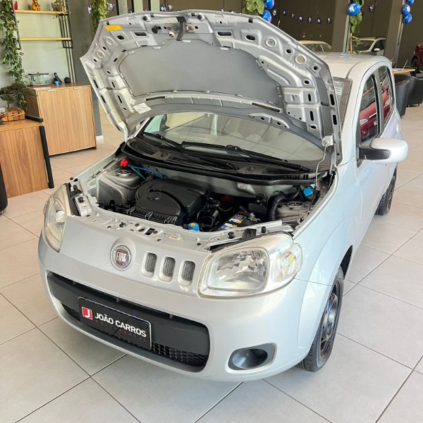 FIAT UNO 1.0 VIVACE 8V 2012/2012 JOÃO CARROS MULTIMARCAS GUAPORÉ / Carros no Vale