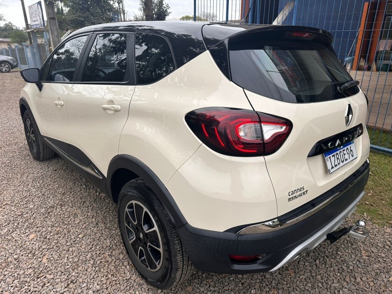 RENAULT CAPTUR LIFE 1.6 /2019 MENEGHINI VEÍCULOS ARROIO DO MEIO / Carros no Vale