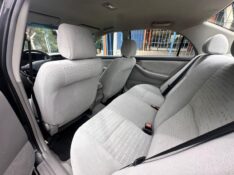 TOYOTA COROLLA XLI 1.6 /2004 MENEGHINI VEÍCULOS ARROIO DO MEIO / Carros no Vale