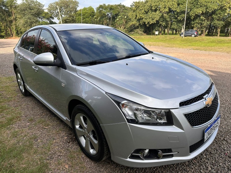 CHEVROLET CRUZE LT 1.8 /2014 MENEGHINI VEÍCULOS ARROIO DO MEIO / Carros no Vale