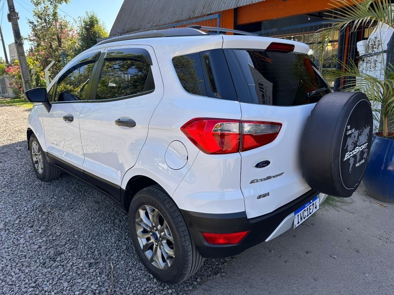 FORD ECOSPORT 2.0 FREESTYLE /2015 MENEGHINI VEÍCULOS ARROIO DO MEIO / Carros no Vale FORD ECOSPORT 2.0 FREESTYLE /2015 MENEGHINI VEÍCULOS ARROIO DO MEIO / Carros no Vale