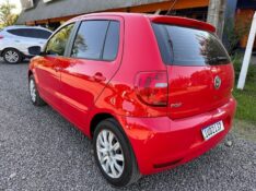 VOLKSWAGEN FOX 1.6 /2013 MENEGHINI VEÍCULOS ARROIO DO MEIO / Carros no Vale