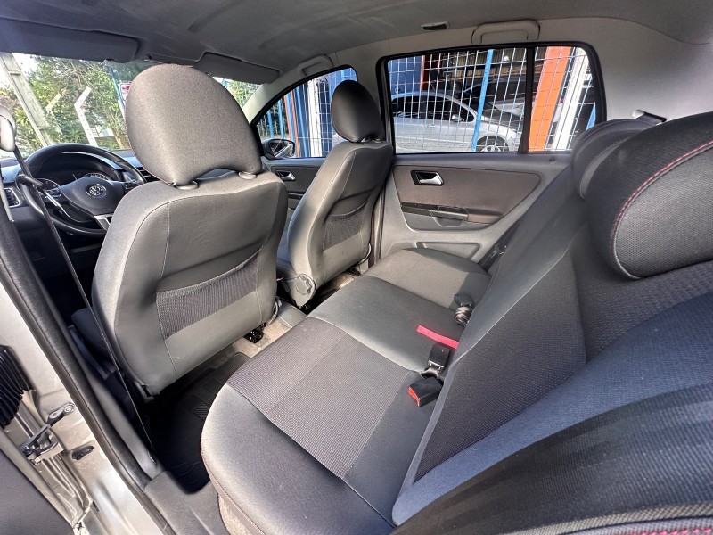 VOLKSWAGEN FOX I-MOTION 1.6 /2012 MENEGHINI VEÍCULOS ARROIO DO MEIO / Carros no Vale