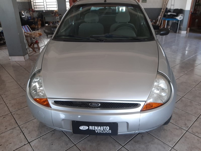 FORD KA 1.0 /2000 RENAUTO VEÍCULOS LAJEADO / Carros no Vale