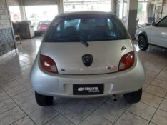 FORD KA 1.0 /2000 RENAUTO VEÍCULOS LAJEADO / Carros no Vale