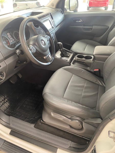 VOLKSWAGEN AMAROK 2.0 HIGHLINE 4X4 2014/2014 LAVENDA VEÍCULOS ARROIO DO MEIO / Carros no Vale