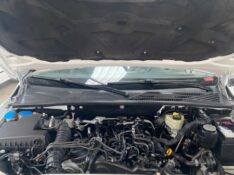 VOLKSWAGEN AMAROK 2.0 HIGHLINE 4X4 2014/2014 LAVENDA VEÍCULOS ARROIO DO MEIO / Carros no Vale