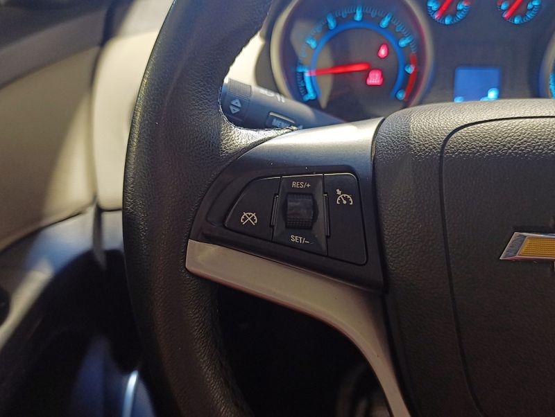 Chevrolet Chev Cruze Lt Nb 2014/2014 SIM VEÍCULOS PORTO ALEGRE / Carros no Vale