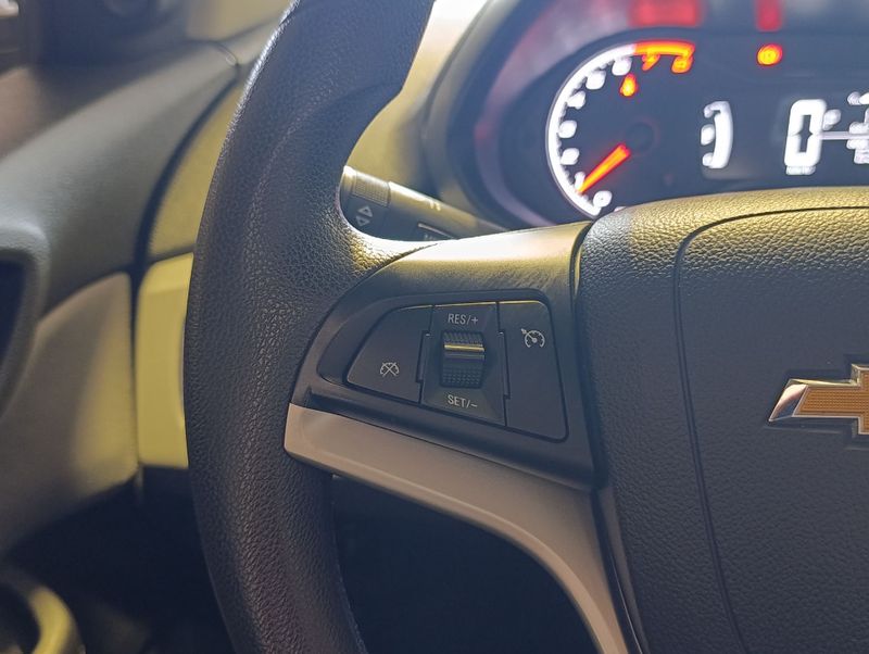 Chevrolet Onix 1.4 Lt 2019/2019 SIM VEÍCULOS PORTO ALEGRE / Carros no Vale