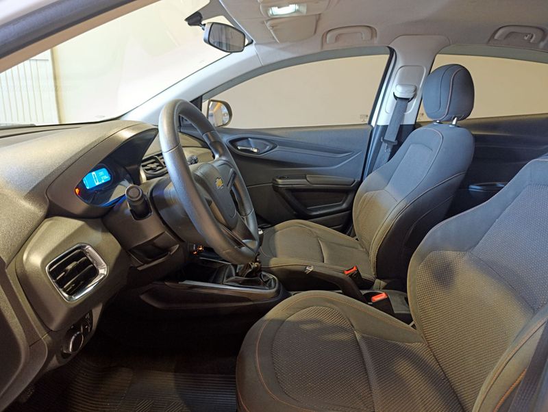 Chevrolet Onix 1.4 Lt 2013/2013 SIM VEÍCULOS PORTO ALEGRE / Carros no Vale