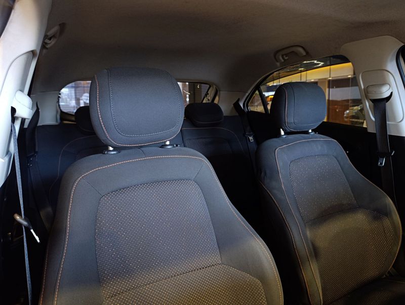 Chevrolet Onix 1.4 Lt 2013/2013 SIM VEÍCULOS PORTO ALEGRE / Carros no Vale