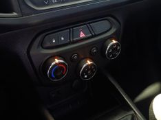 Chevrolet Onix 1.4 Lt 2013/2013 SIM VEÍCULOS PORTO ALEGRE / Carros no Vale