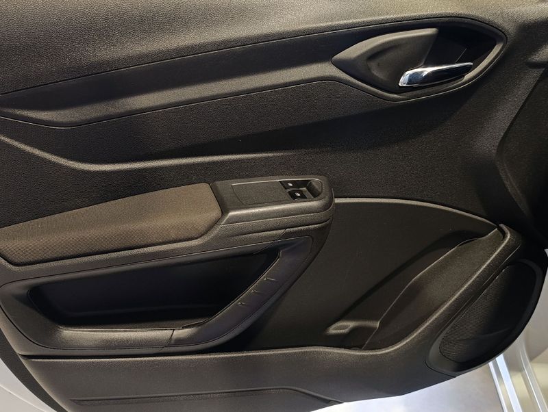 Chevrolet Onix 1.4 Lt 2013/2013 SIM VEÍCULOS PORTO ALEGRE / Carros no Vale