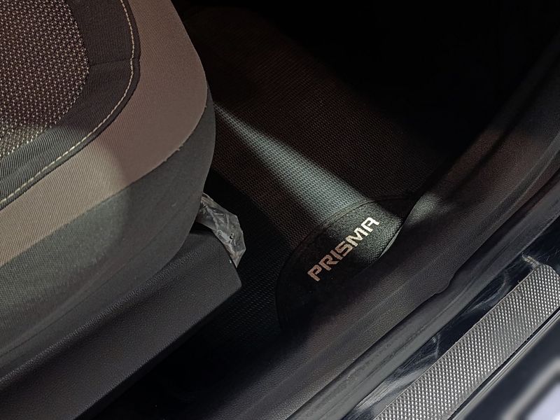 Chevrolet Prisma 1.0 Lt 2015/2015 SIM VEÍCULOS PORTO ALEGRE / Carros no Vale