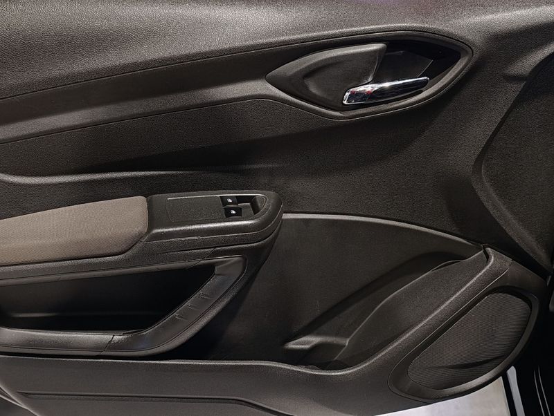 Chevrolet Prisma 1.0 Lt 2015/2015 SIM VEÍCULOS PORTO ALEGRE / Carros no Vale