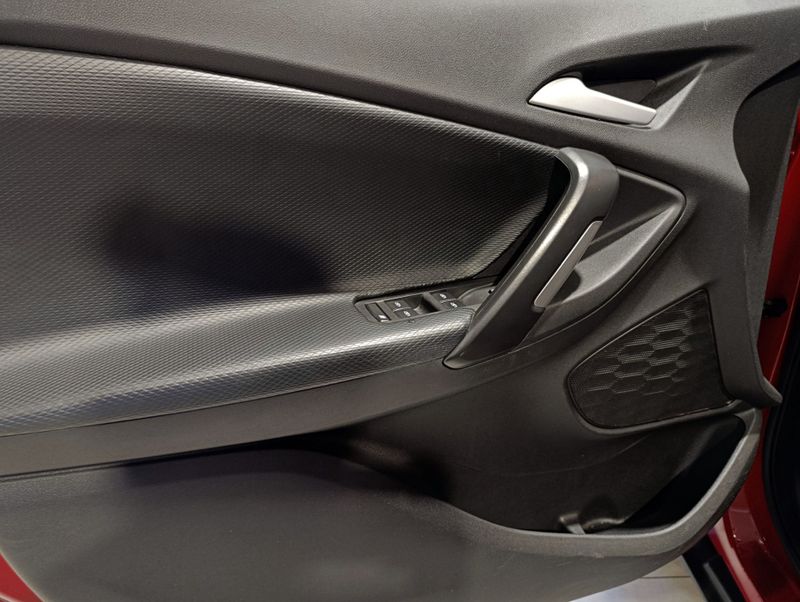 Chevrolet Tracker Lt 1.0 Turbo 12v 2020/2021 SIM VEÍCULOS PORTO ALEGRE / Carros no Vale