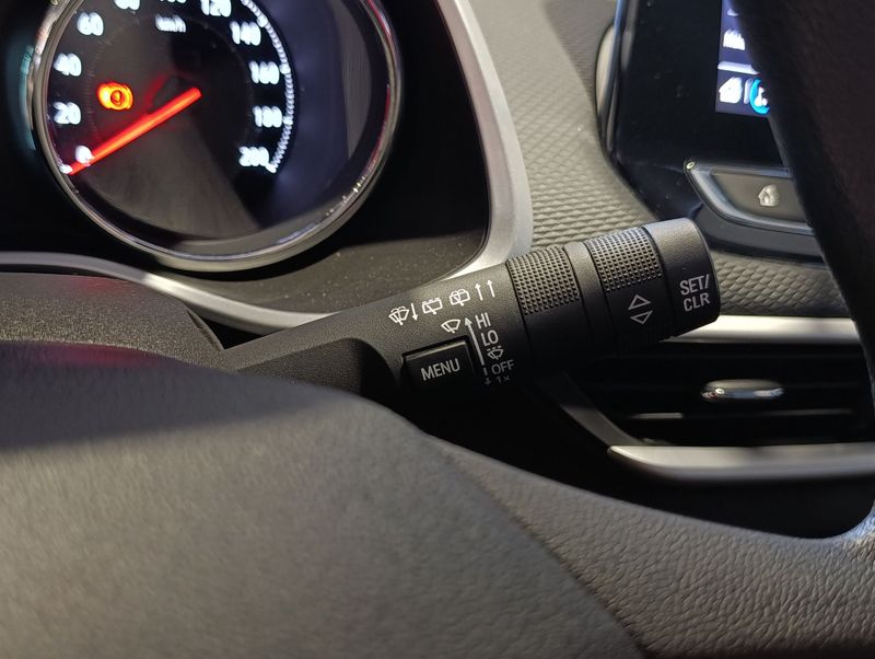 Chevrolet Tracker Lt 1.0 Turbo 12v 2021/2022 SIM VEÍCULOS PORTO ALEGRE / Carros no Vale