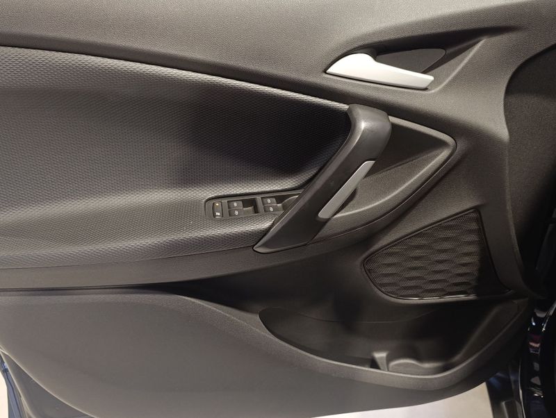 Chevrolet Tracker Lt 1.0 Turbo 12v 2021/2022 SIM VEÍCULOS PORTO ALEGRE / Carros no Vale