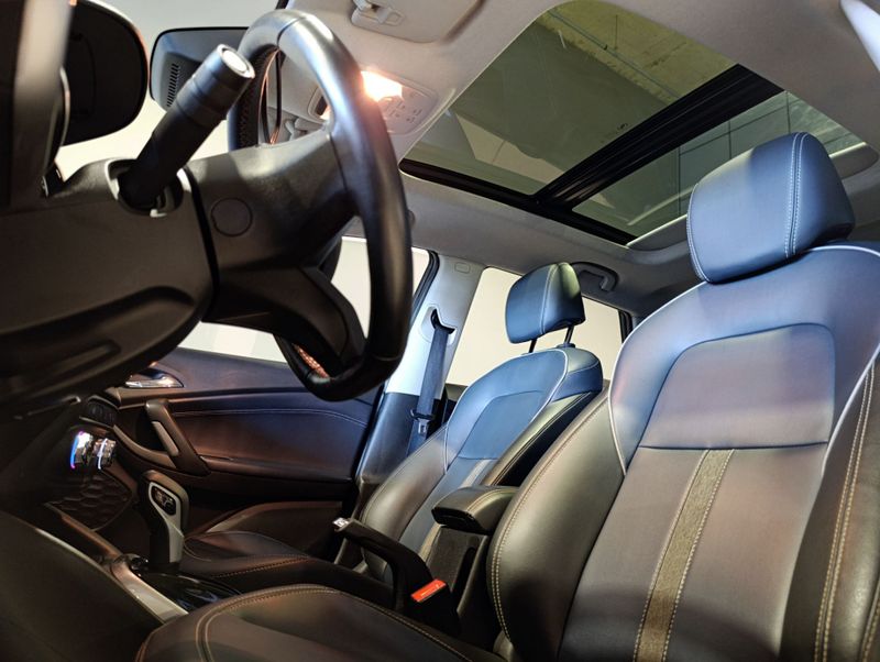 Chevrolet Tracker Premier 1.2 Turbo 12v 2021/2022 SIM VEÍCULOS PORTO ALEGRE / Carros no Vale