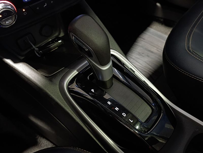 Chevrolet Tracker Premier 1.2 Turbo 12v 2021/2022 SIM VEÍCULOS PORTO ALEGRE / Carros no Vale