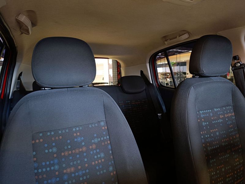 Fiat Uno 1.0 Evo Vivace 8v 2015/2016 SIM VEÍCULOS PORTO ALEGRE / Carros no Vale