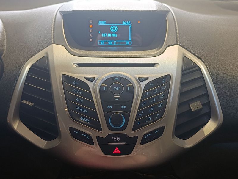 Ford Ecosport Freestyle 1.6 2013/2014 SIM VEÍCULOS PORTO ALEGRE / Carros no Vale