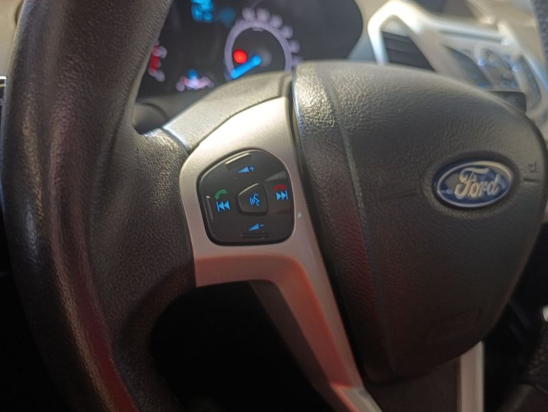 Ford Ecosport Freestyle 1.6 2013/2014 SIM VEÍCULOS PORTO ALEGRE / Carros no Vale