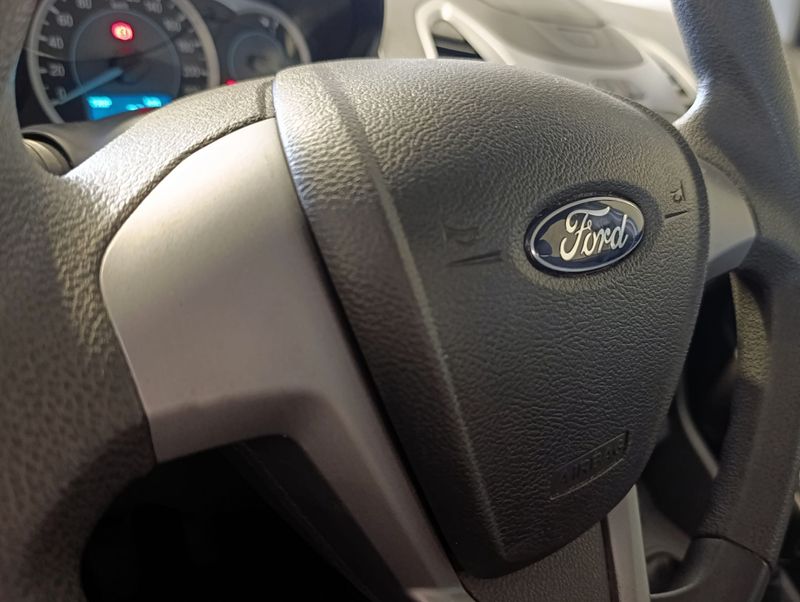 Ford Ka Se 1.0 Ha B 2017/2018 SIM VEÍCULOS PORTO ALEGRE / Carros no Vale
