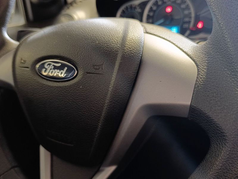 Ford Ka Se 1.0 Ha B 2017/2018 SIM VEÍCULOS PORTO ALEGRE / Carros no Vale