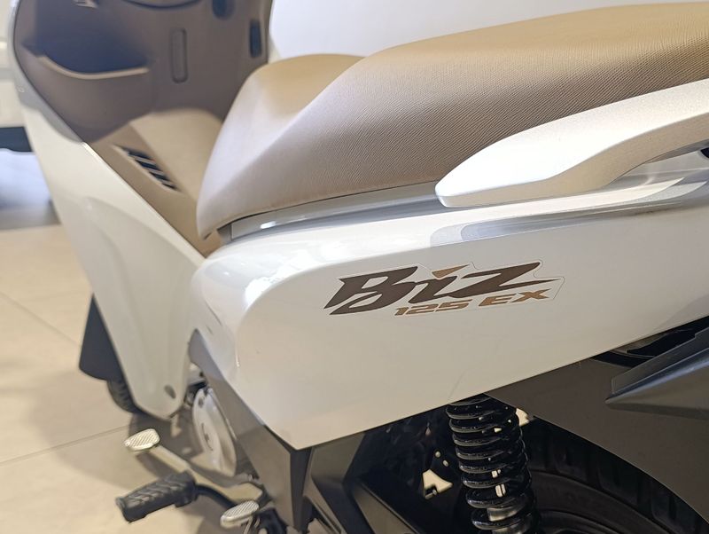Honda Motos Biz 125 Ex 125 Ex 2024/2025 SIM VEÍCULOS PORTO ALEGRE / Carros no Vale