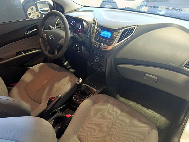 Hyundai Hb20s 1.6m Comf 2015/2015 SIM VEÍCULOS PORTO ALEGRE / Carros no Vale