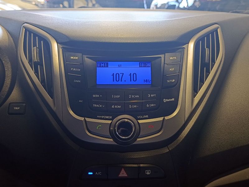 Hyundai Hb20s 1.6m Comf 2015/2015 SIM VEÍCULOS PORTO ALEGRE / Carros no Vale