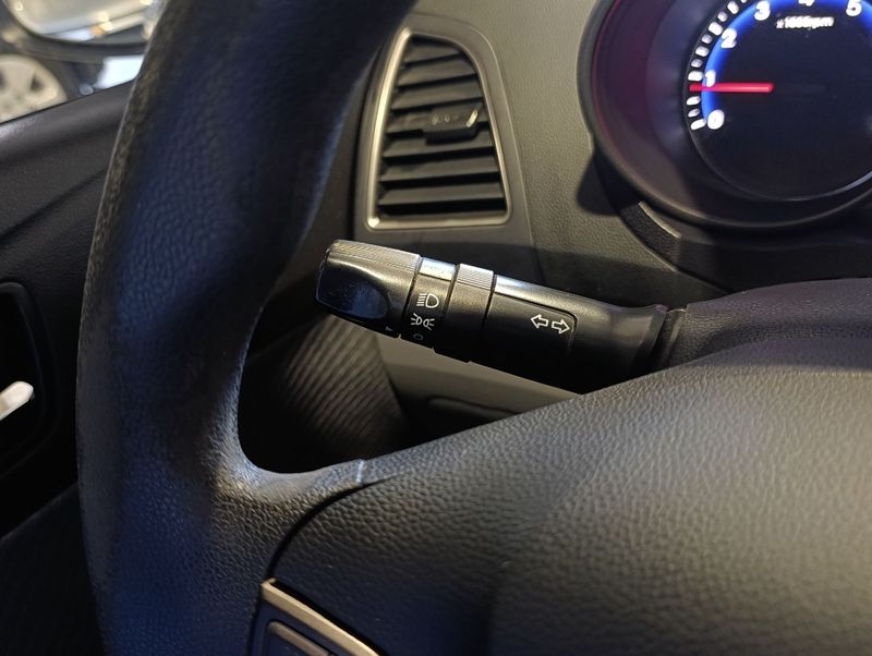 Hyundai Hb20s 1.6m Comf 2015/2015 SIM VEÍCULOS PORTO ALEGRE / Carros no Vale