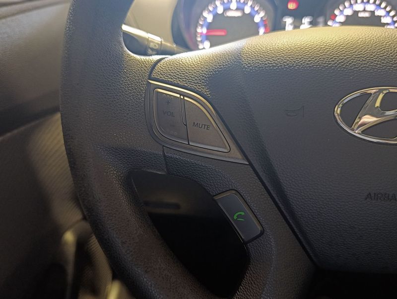 Hyundai Hb20s 1.6m Comf 2015/2015 SIM VEÍCULOS PORTO ALEGRE / Carros no Vale