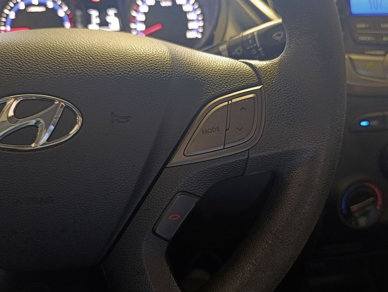 Hyundai Hb20s 1.6m Comf 2015/2015 SIM VEÍCULOS PORTO ALEGRE / Carros no Vale