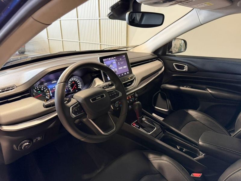 Jeep Compass Long T270 1.3 Tb 4×2 2023/2023 SIM VEÍCULOS PORTO ALEGRE / Carros no Vale