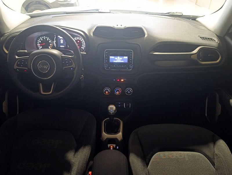 Jeep Renegade Sport 2015/2016 SIM VEÍCULOS PORTO ALEGRE / Carros no Vale