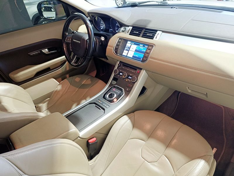 Land Rover Range R.evoque Pure 2.0 2013/2013 SIM VEÍCULOS PORTO ALEGRE / Carros no Vale