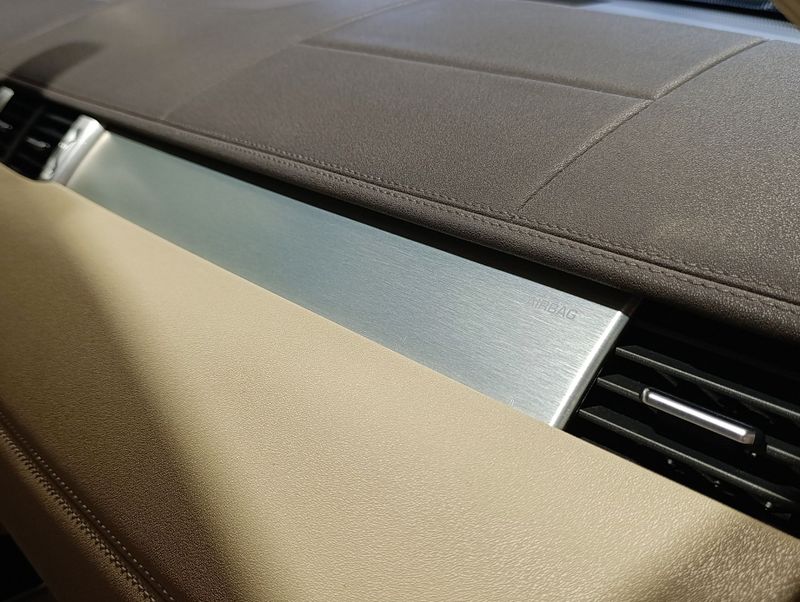 Land Rover Range R.evoque Pure 2.0 2013/2013 SIM VEÍCULOS PORTO ALEGRE / Carros no Vale