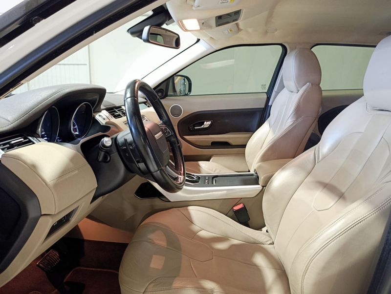 Land Rover Range R.evoque Pure 2.0 2013/2013 SIM VEÍCULOS PORTO ALEGRE / Carros no Vale