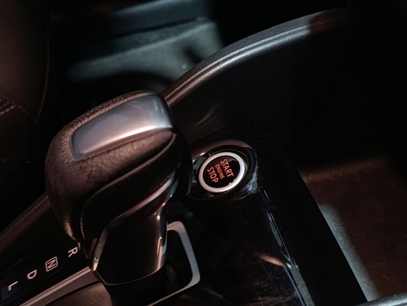 Nissan Kicks Sl Cvt 1.6 2020/2021 SIM VEÍCULOS PORTO ALEGRE / Carros no Vale