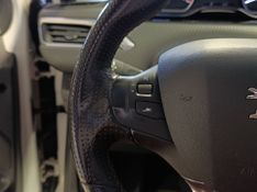 Peugeot 208 Urbantech 1.6 2017/2018 SIM VEÍCULOS PORTO ALEGRE / Carros no Vale