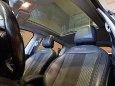 Peugeot 208 Urbantech 1.6 2017/2018 SIM VEÍCULOS PORTO ALEGRE / Carros no Vale