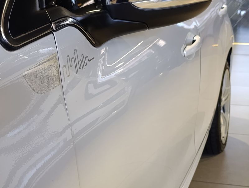 Peugeot 208 Urbantech 1.6 2017/2018 SIM VEÍCULOS PORTO ALEGRE / Carros no Vale