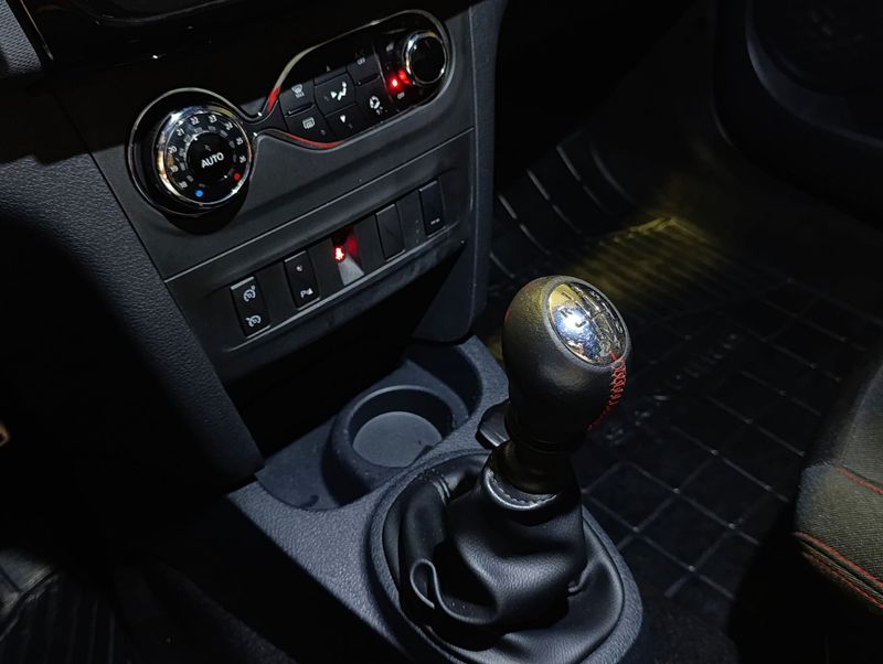 Renault Sandero Rs20 2019/2020 SIM VEÍCULOS PORTO ALEGRE / Carros no Vale