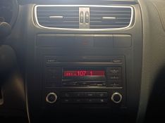 Volkswagen Fox 1.6 G2 Trend 2012/2013 SIM VEÍCULOS PORTO ALEGRE / Carros no Vale