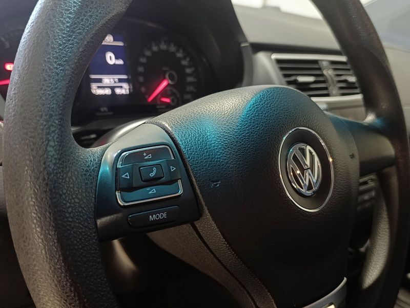 Volkswagen Fox 1.6 G2 Trend 2012/2013 SIM VEÍCULOS PORTO ALEGRE / Carros no Vale